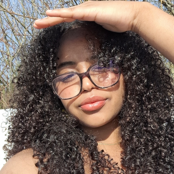 mya_vickers